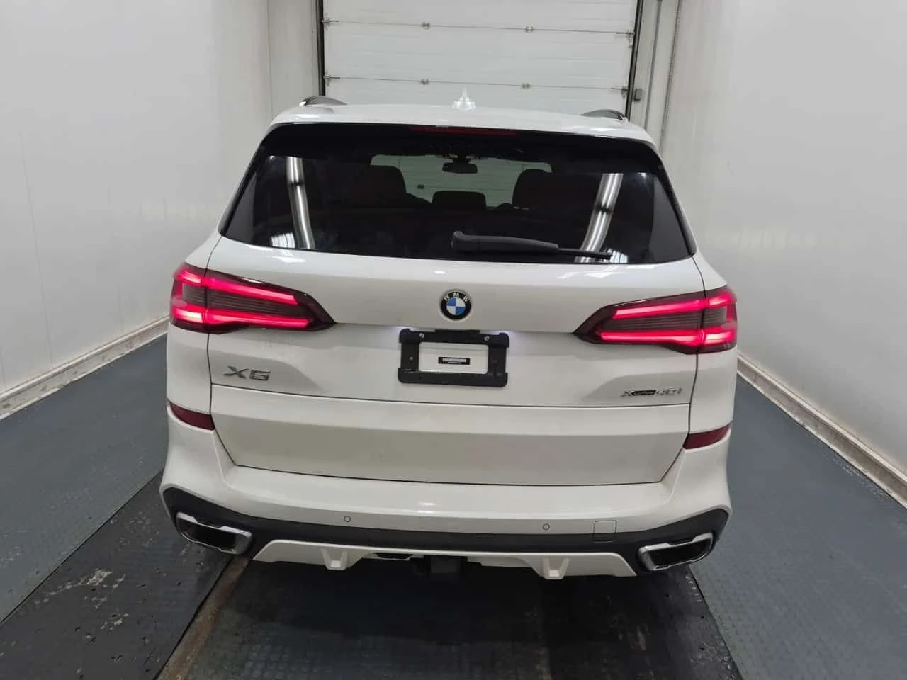 BMW X5 * xDrive40i * ПОДГРЕВИ * ПАНО * 2 КЛЮЧА * CARFAX *, снимка 17 - Автомобили и джипове - 54794253