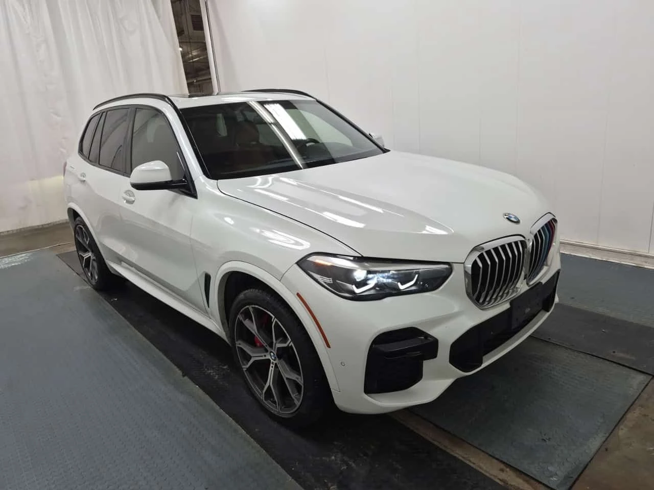 BMW X5 * xDrive40i * ПОДГРЕВИ * ПАНО * 2 КЛЮЧА * CARFAX *, снимка 2 - Автомобили и джипове - 54794253