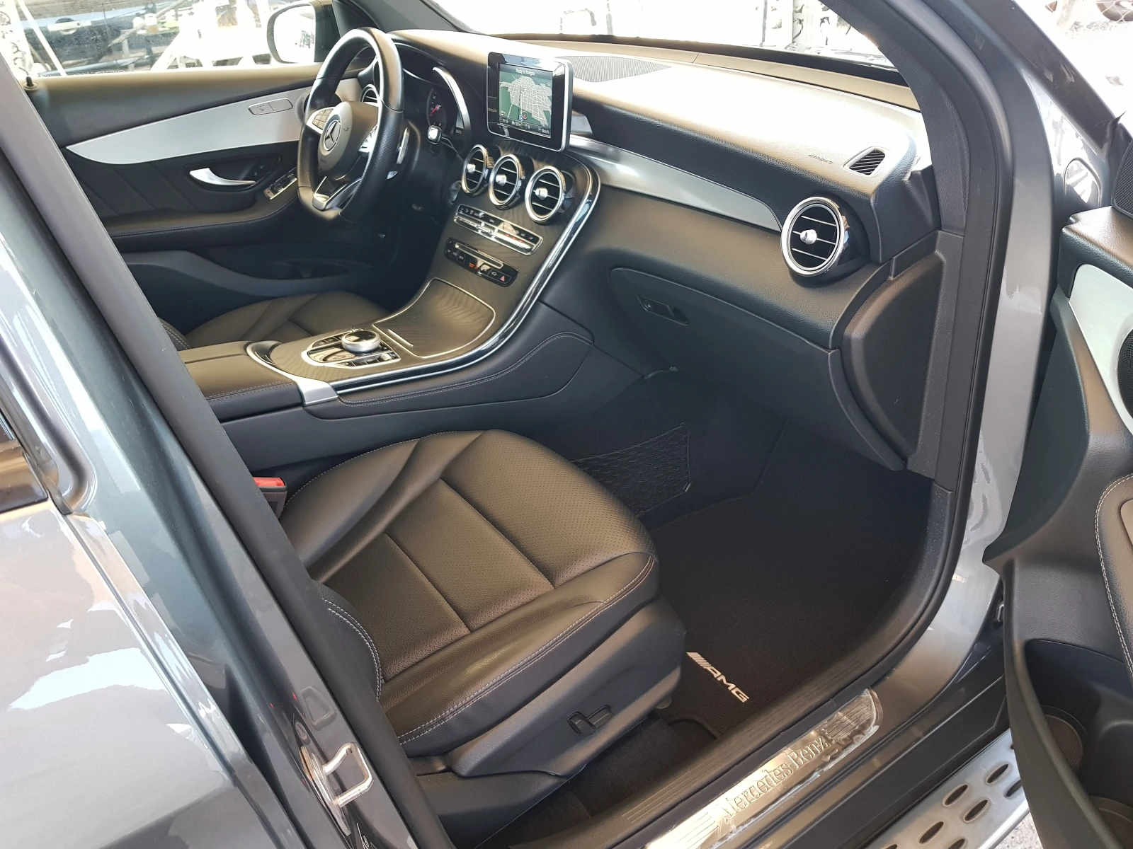 Mercedes-Benz GLC 250 D 4matic AMG КУПЕ /07/2019г. ЛИЗИНГ, снимка 11 - Автомобили и джипове - 55571371