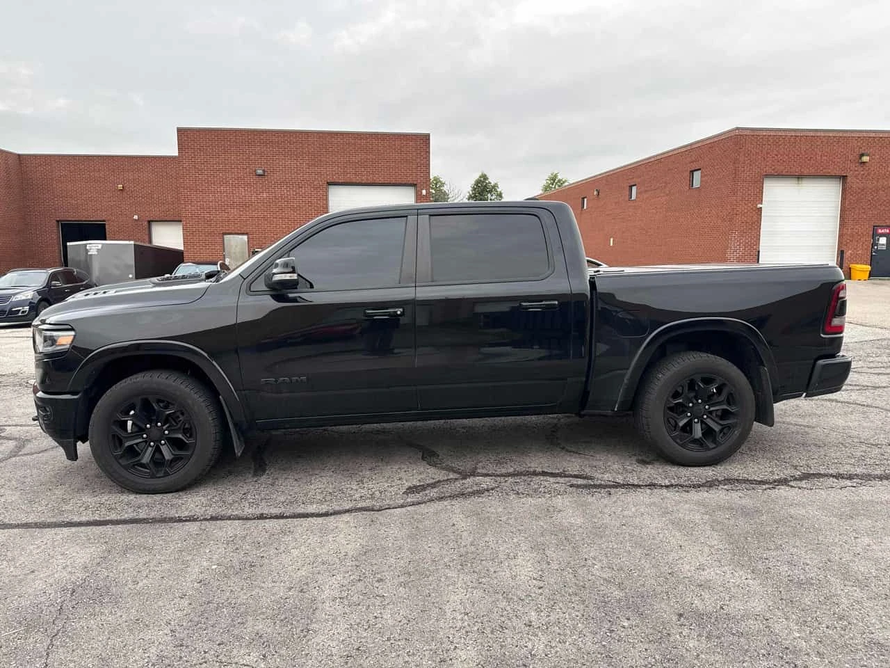 Dodge RAM 1500 * Limited * АВТОКРЕДИТ БЕЗ ПЪРВОНАЧАЛНА ВНОСКА* , снимка 2 - Автомобили и джипове - 55680997