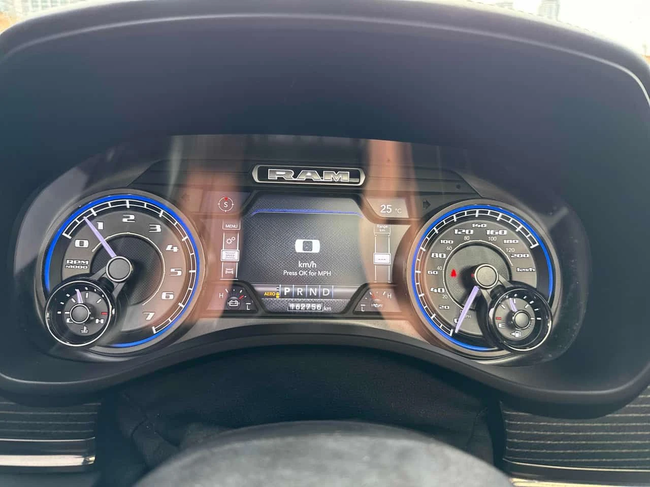 Dodge RAM 1500 * Limited * АВТОКРЕДИТ БЕЗ ПЪРВОНАЧАЛНА ВНОСКА* , снимка 8 - Автомобили и джипове - 55680997