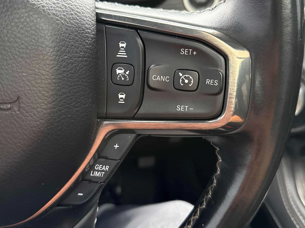 Dodge RAM 1500 * Limited * АВТОКРЕДИТ БЕЗ ПЪРВОНАЧАЛНА ВНОСКА* , снимка 16 - Автомобили и джипове - 55680997