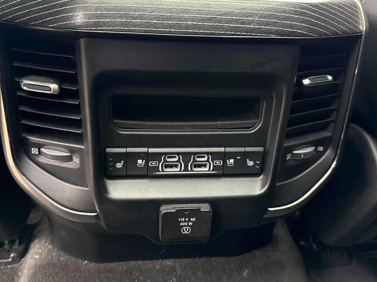 Dodge RAM 1500 * Limited * АВТОКРЕДИТ БЕЗ ПЪРВОНАЧАЛНА ВНОСКА* , снимка 11 - Автомобили и джипове - 55680997