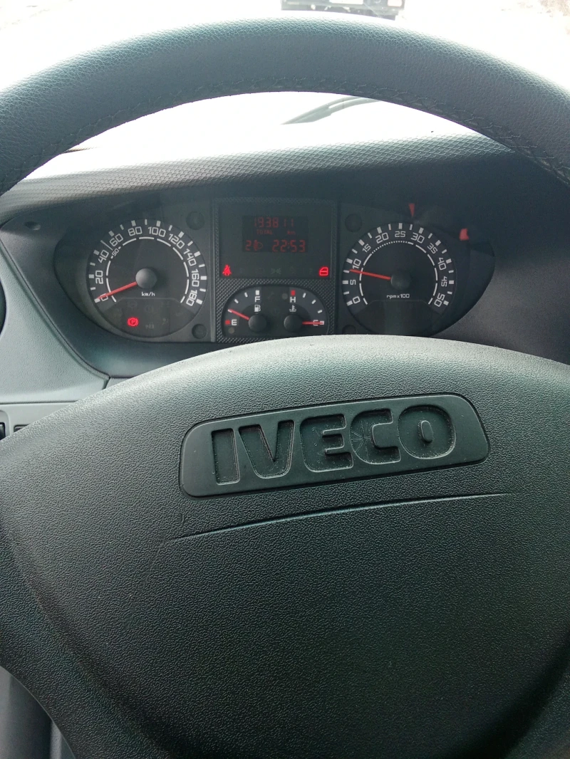 Iveco Daily, снимка 11 - Бусове и автобуси - 53526987