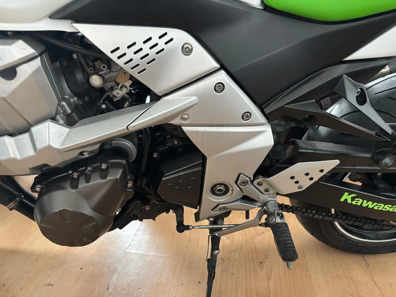 Kawasaki Z 750, снимка 15 - Мотоциклети и мототехника - 53627109