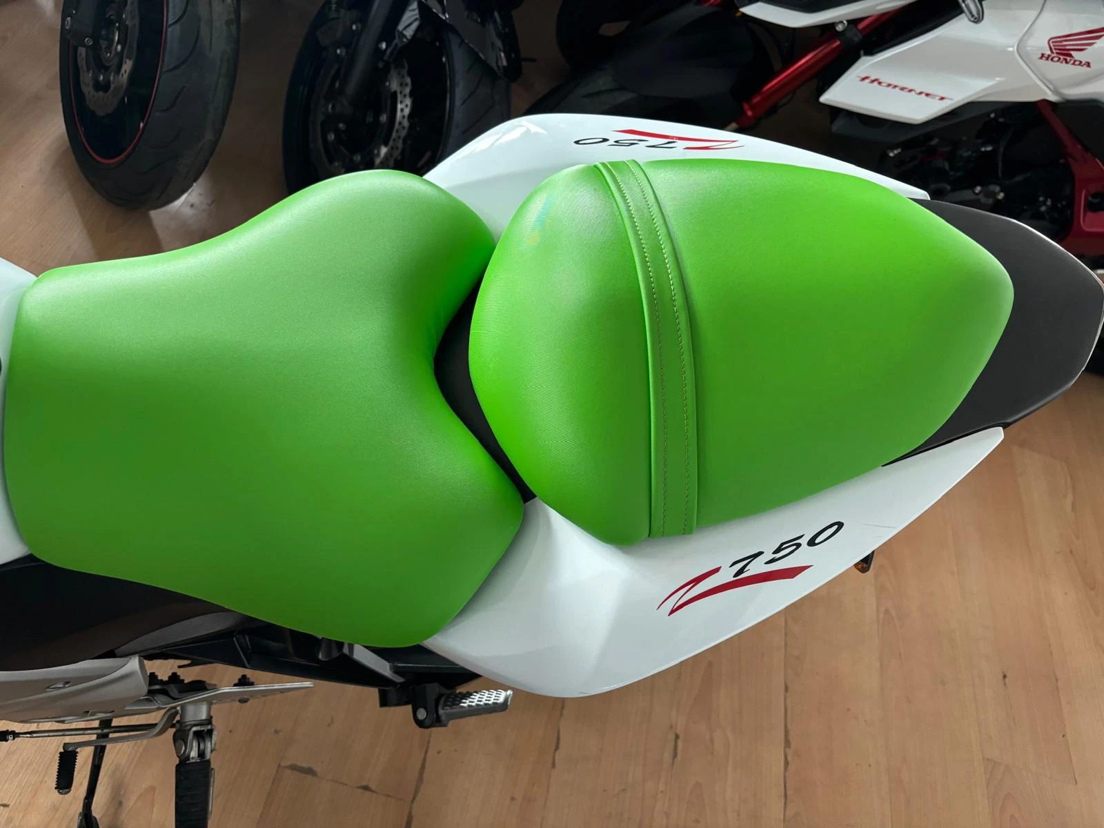 Kawasaki Z 750, снимка 10 - Мотоциклети и мототехника - 53627109