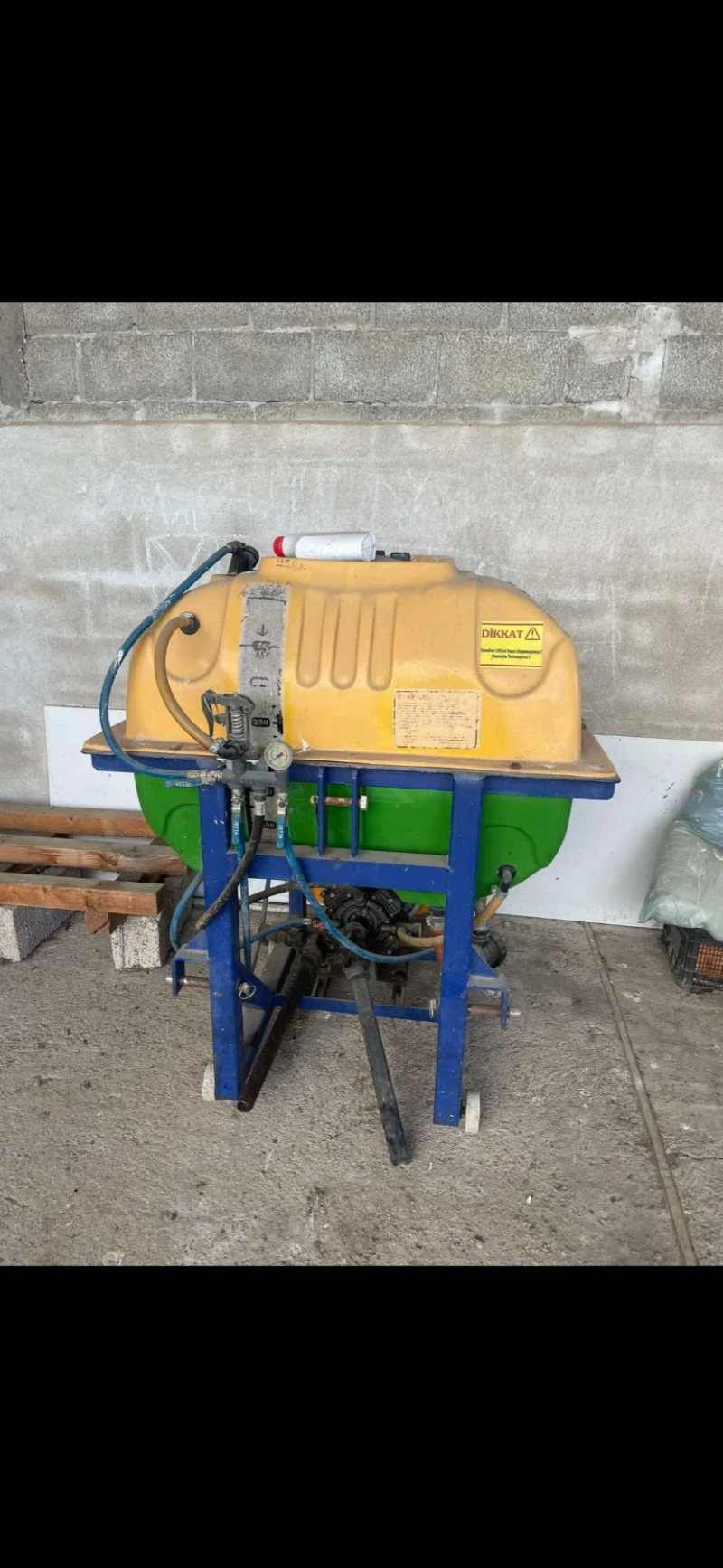 Пръскачка Taral Тракторна пръскачка, снимка 2 - Селскостопанска техника - 52804202