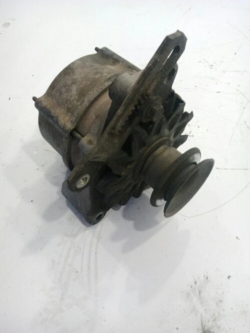 алтернатор за пасат