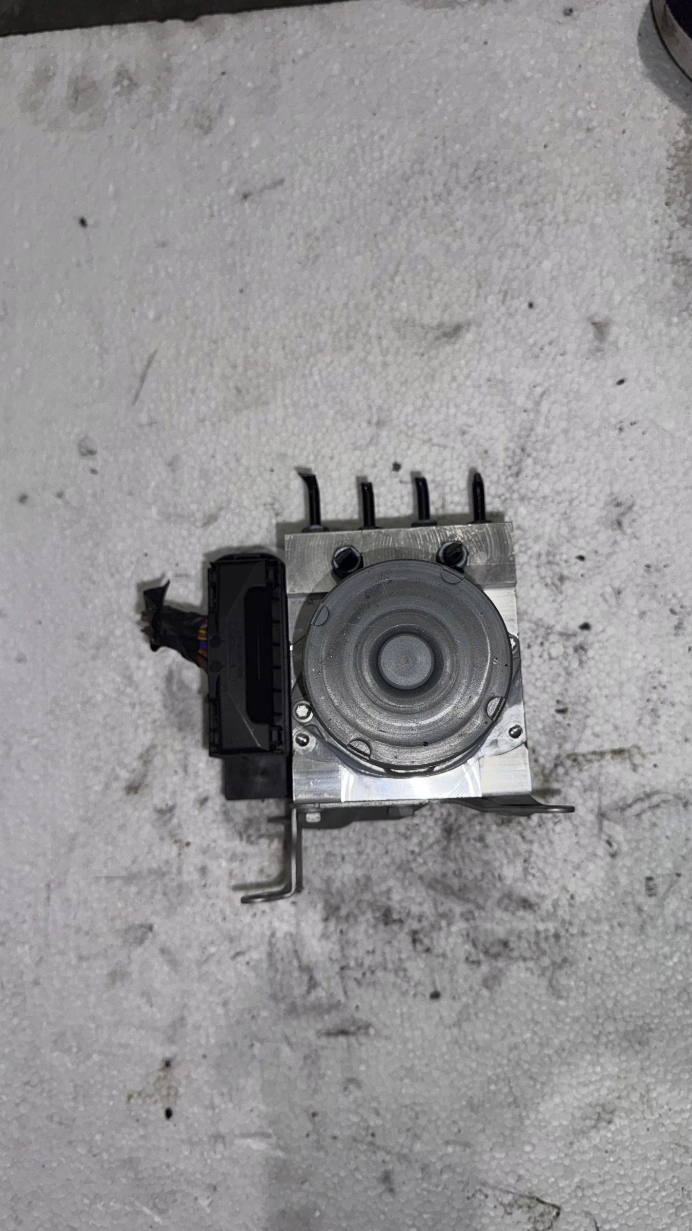 �������� ����� ABS �� BMW X1 2012 3451 6860214-01 | Mobile.bg � ����������� 2