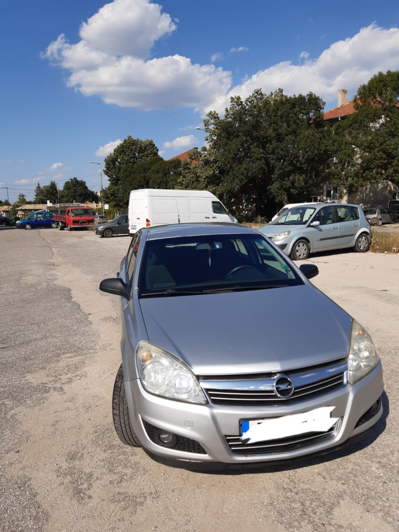 Opel Astra H, снимка 3 - Автомобили и джипове - 46321095