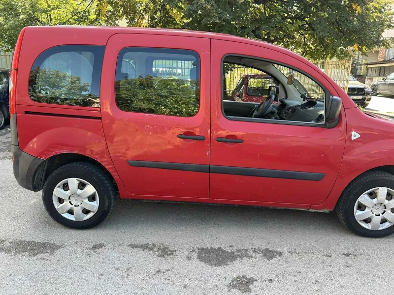 Renault Kangoo, снимка 3 - Автомобили и джипове - 47363961