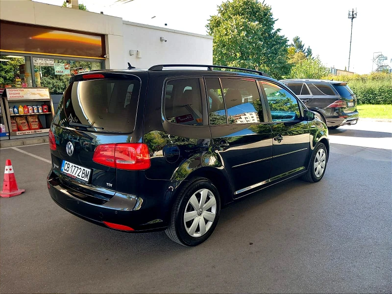 VW Touran 7 МЕСТА.ЕВРО5.ПЕРФЕКТЕН!!!, снимка 7 - Автомобили и джипове - 47383246