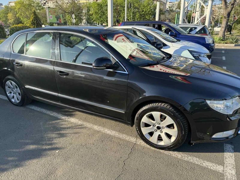 Skoda Superb, снимка 2 - Автомобили и джипове - 47890330