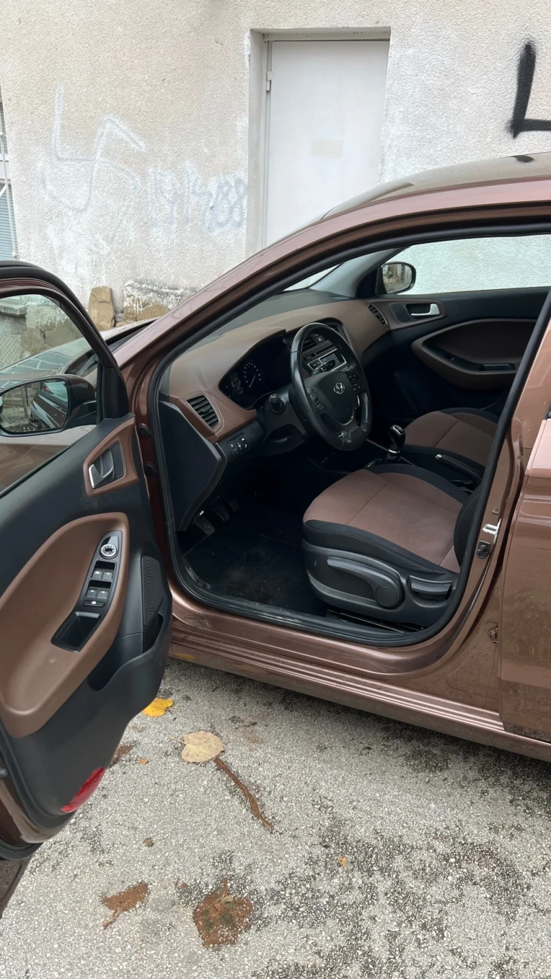 Hyundai I20, снимка 12 - Автомобили и джипове - 48014727