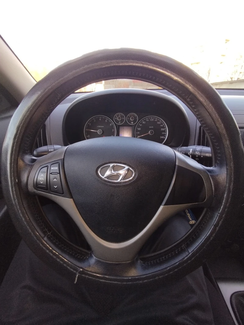 Hyundai I30 1.4 Lpg, снимка 7 - Автомобили и джипове - 48392874