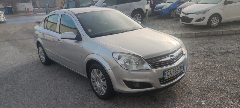 Opel Astra, снимка 2 - Автомобили и джипове - 48443424