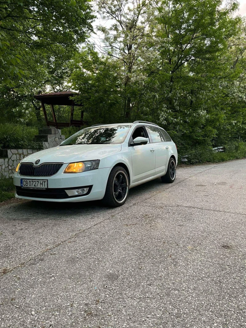 Skoda Octavia, снимка 1 - Автомобили и джипове - 48803678