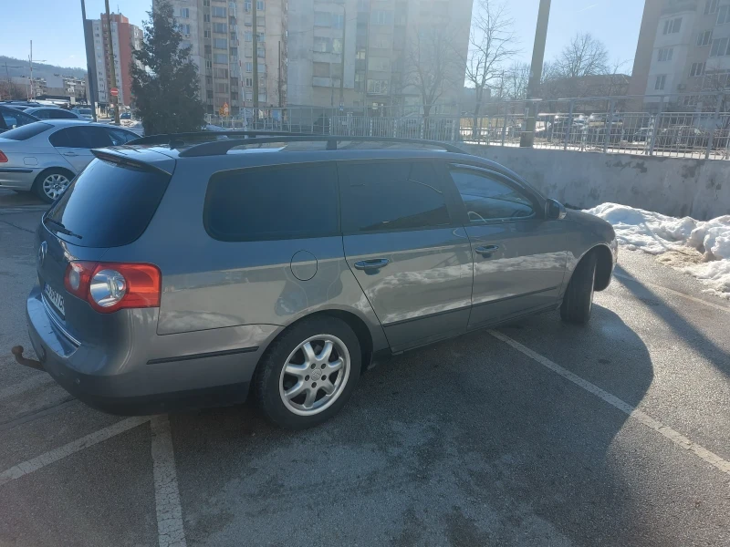 VW Passat, снимка 4 - Автомобили и джипове - 48822291