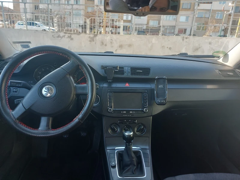 VW Passat, снимка 6 - Автомобили и джипове - 48822291