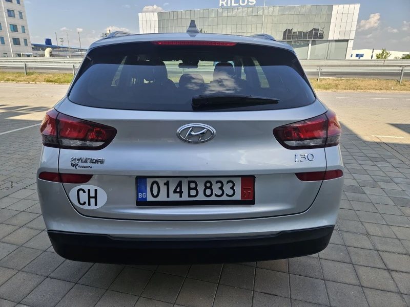 Hyundai I30 1.4i AUTOMATIC swiss edition , снимка 3 - Автомобили и джипове - 49383213