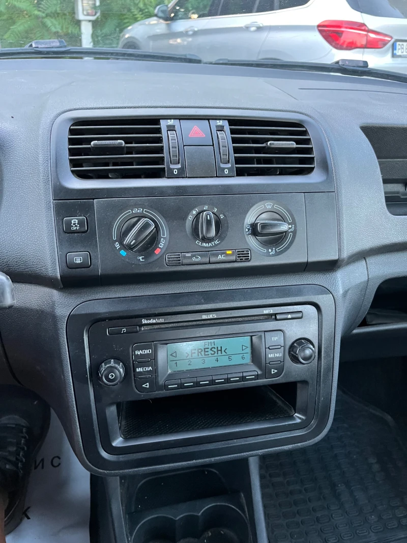 Skoda Fabia TDI, снимка 10 - Автомобили и джипове - 51283562