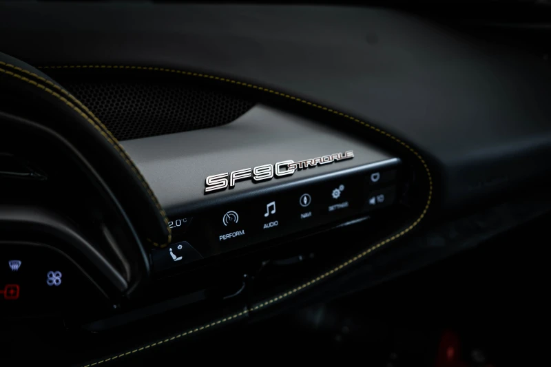 Ferrari SF 90 Stradale* Giallo, снимка 16 - Автомобили и джипове - 51983202