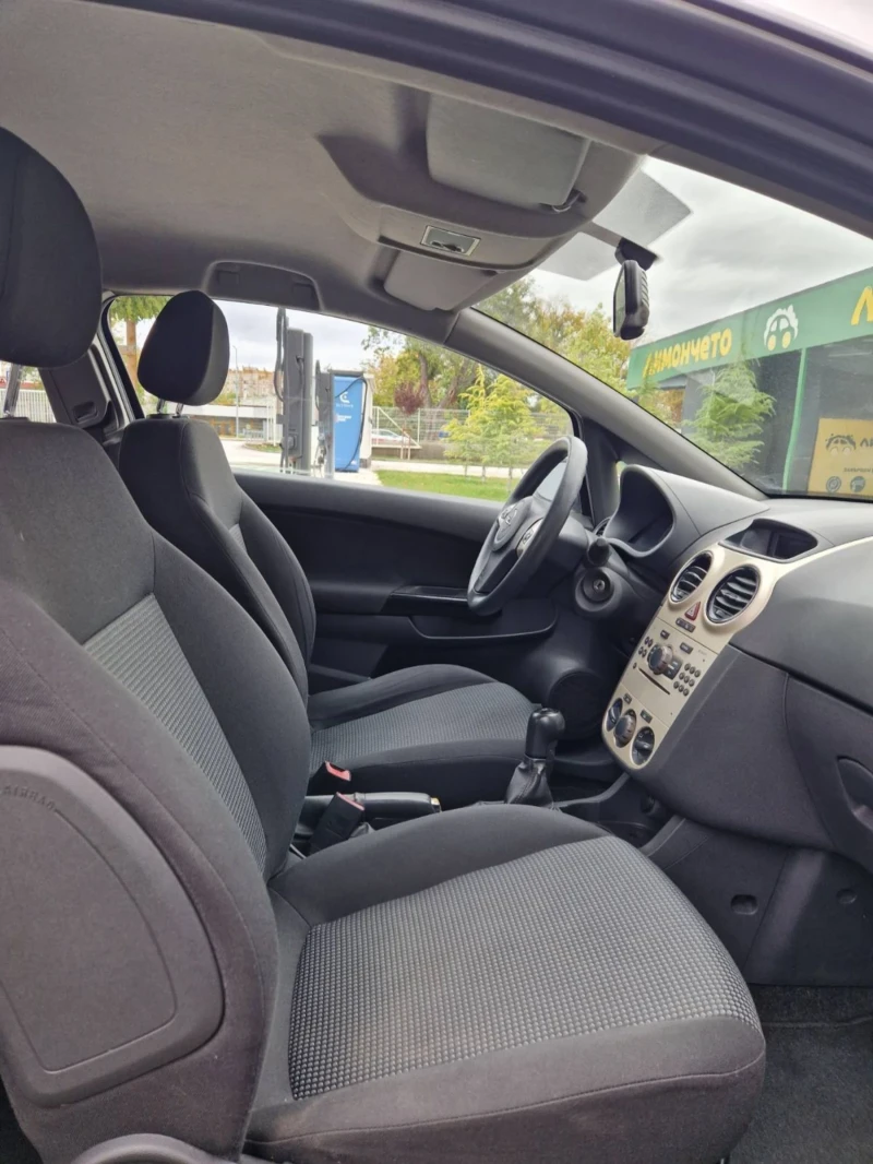 Opel Corsa 1.2 бензин , снимка 9 - Автомобили и джипове - 51991146