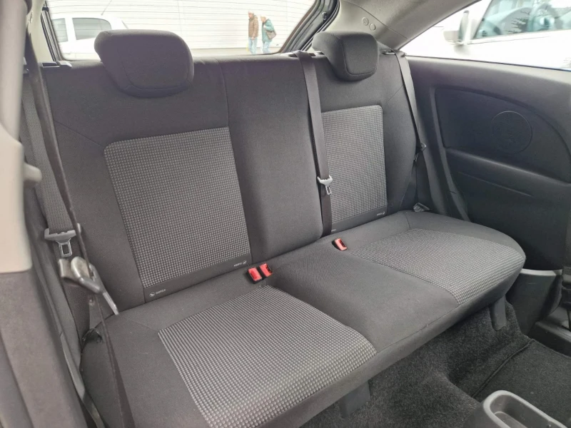 Opel Corsa 1.2 бензин , снимка 12 - Автомобили и джипове - 51991146