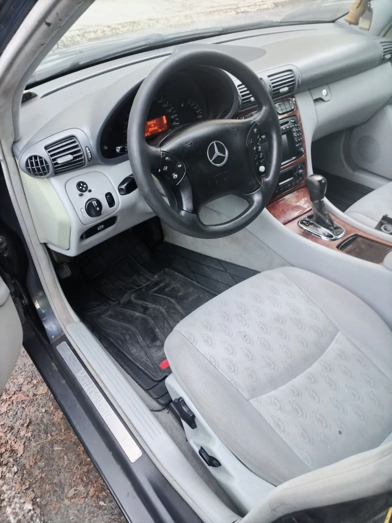 Mercedes-Benz C 270, снимка 6 - Автомобили и джипове - 52863302
