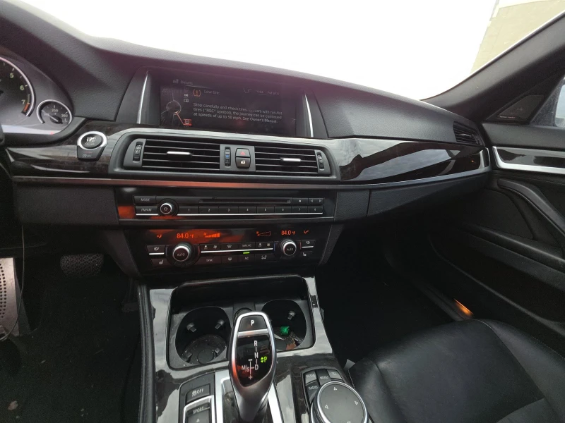 BMW 535 2016 BMW 5 Series Sedan 535i M SPORT LINE, снимка 9 - Автомобили и джипове - 53023682
