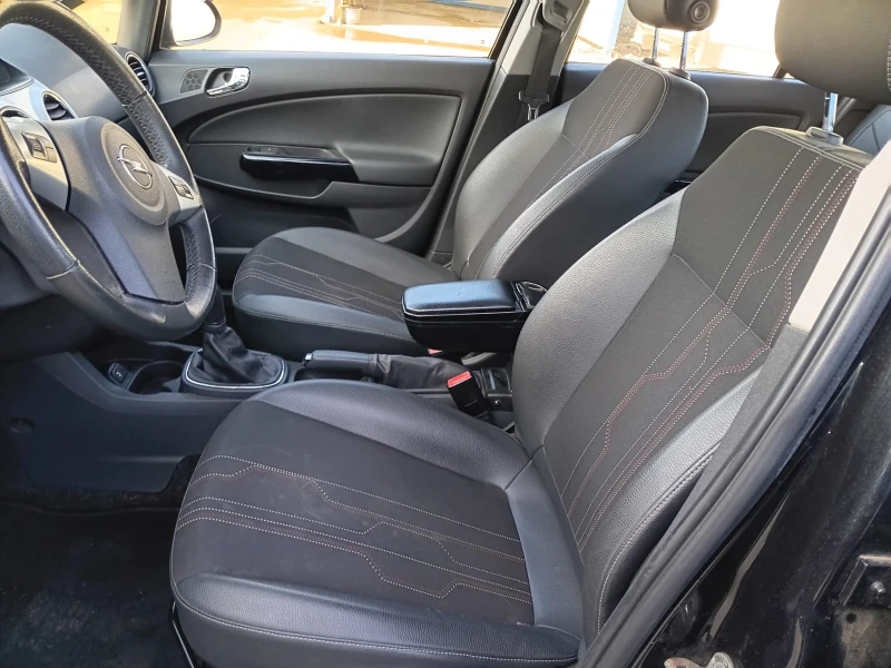 Opel Corsa 1.3 CDTI кожа нави, снимка 10 - Автомобили и джипове - 53132599