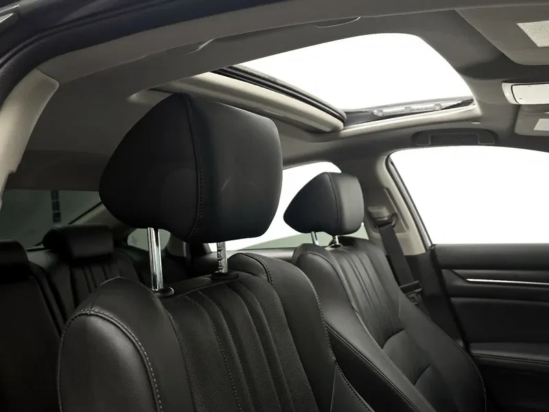 Honda Accord 10Th Generation 2.0 Hybrid Touring, снимка 16 - Автомобили и джипове - 55951329
