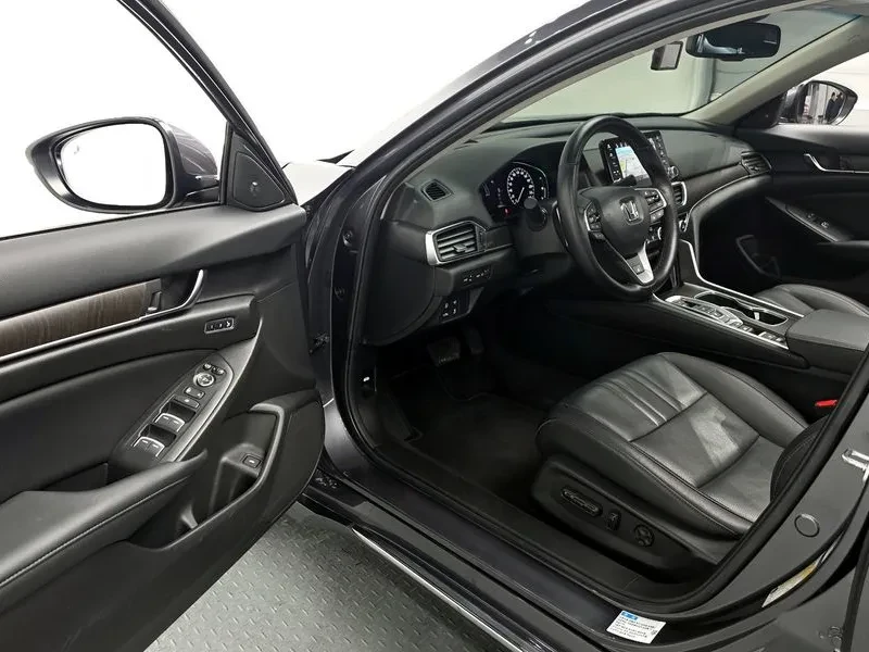Honda Accord 10Th Generation 2.0 Hybrid Touring, снимка 10 - Автомобили и джипове - 55951329