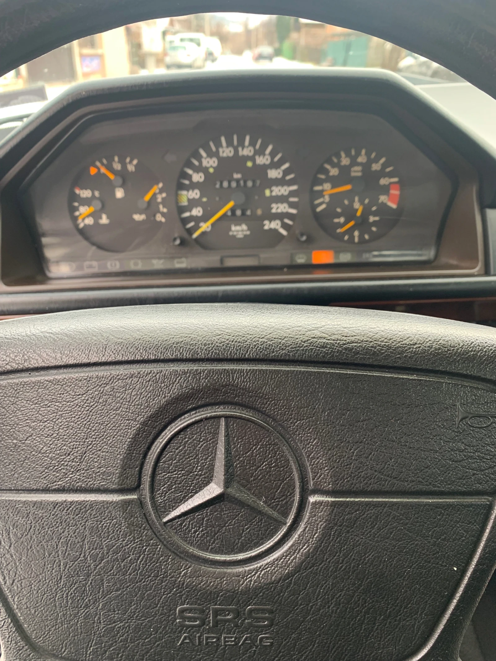 Mercedes-Benz 124 E200 gaz klima - изображение 7