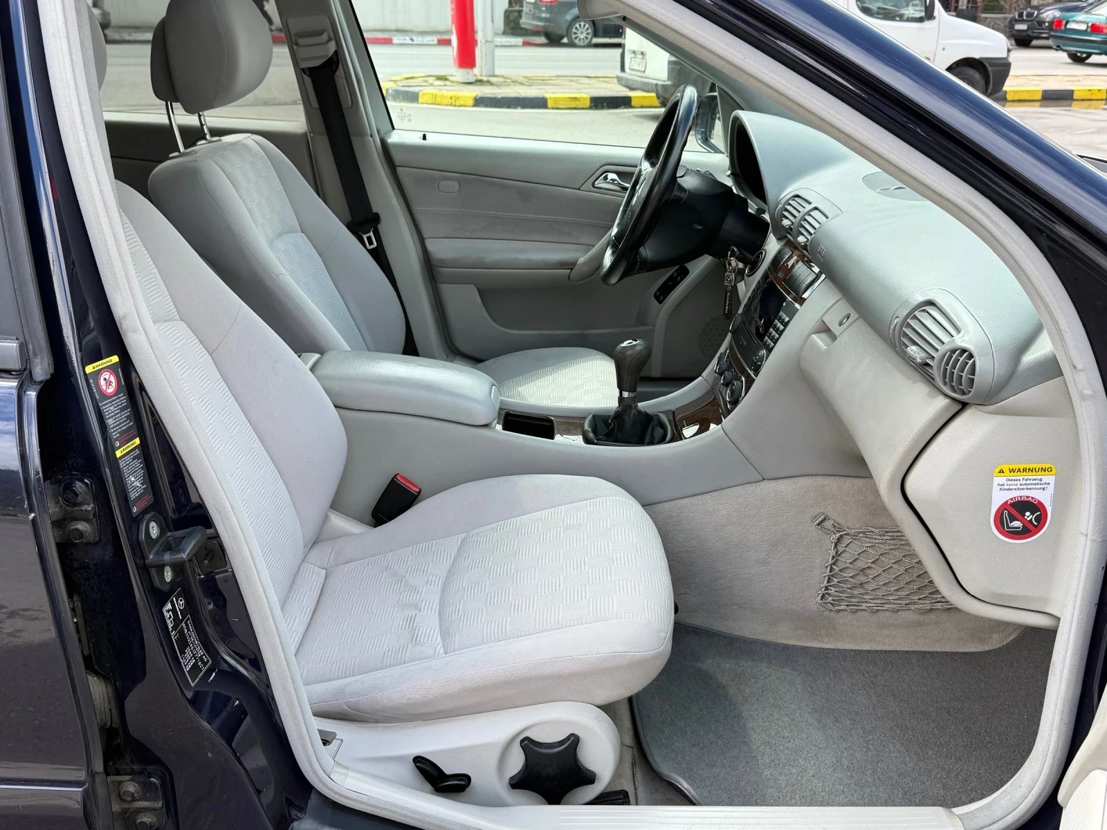 Mercedes-Benz C 180 1.8i Kompressor Климатроник* Шибидах, снимка 13 - Автомобили и джипове - 54091153