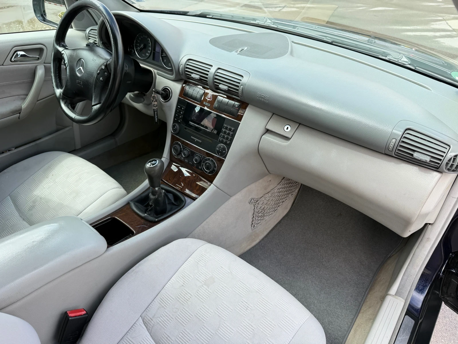 Mercedes-Benz C 180 1.8i Kompressor Климатроник* Шибидах, снимка 14 - Автомобили и джипове - 54091153