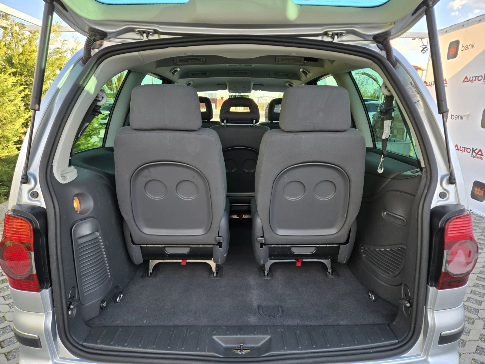 VW Sharan 1.9TDI-116кс= 4х4= 7МЕСТА= BUSSINES= КСЕНОН= FACE, снимка 10 - Автомобили и джипове - 54181022