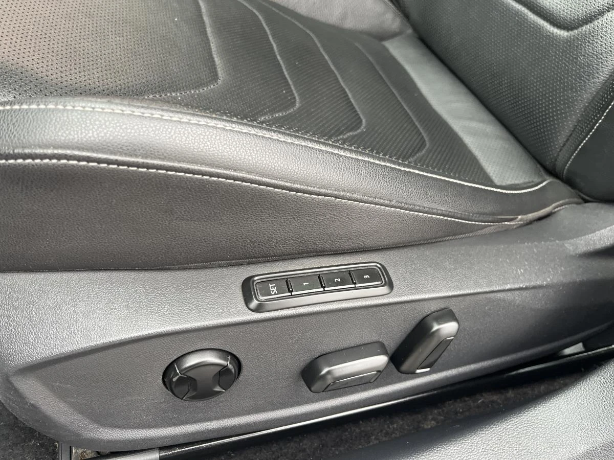 VW Jetta * АвтоКредит * (ЦЕНА ДО БГ), снимка 11 - Автомобили и джипове - 54214872