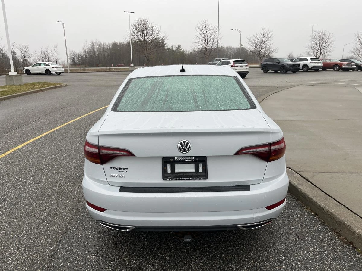 VW Jetta * АвтоКредит * (ЦЕНА ДО БГ), снимка 3 - Автомобили и джипове - 54214872