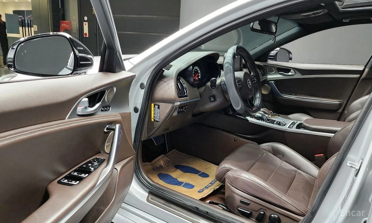 Kia Stinger 3.3* GT* �������* ���������* �����* ������* ������ | Mobile.bg � ����������� 6