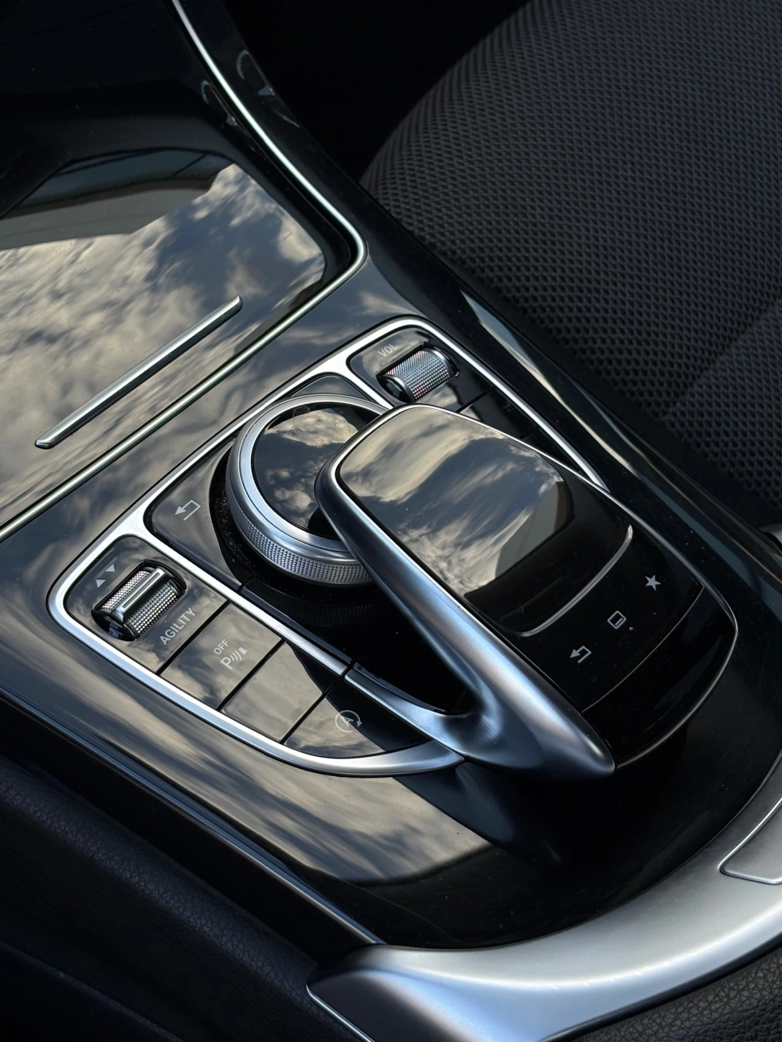 Mercedes-Benz C 220 Avantgarde Сервизна История, снимка 11 - Автомобили и джипове - 54714591