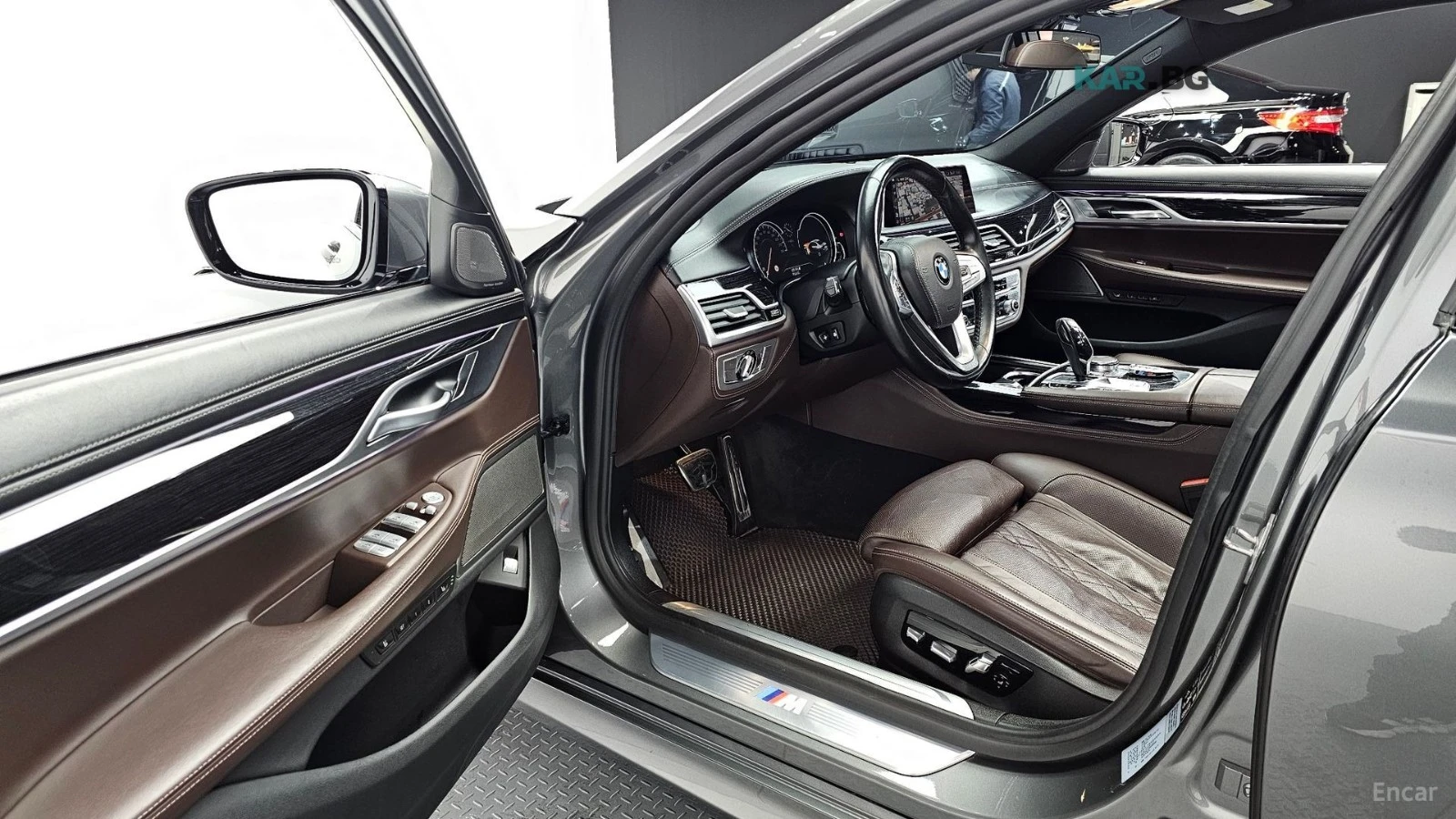 BMW 740 M-SPORT/HUD/360/DISTRONIC/XDRIVE, снимка 7 - Автомобили и джипове - 54814093