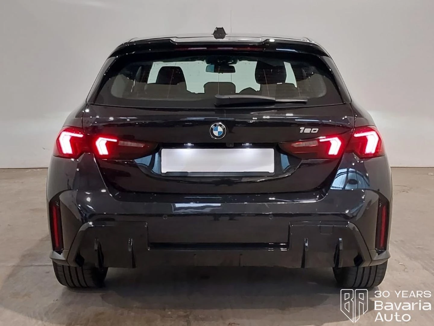 BMW 120 M Sport Paket, снимка 3 - Автомобили и джипове - 55171346