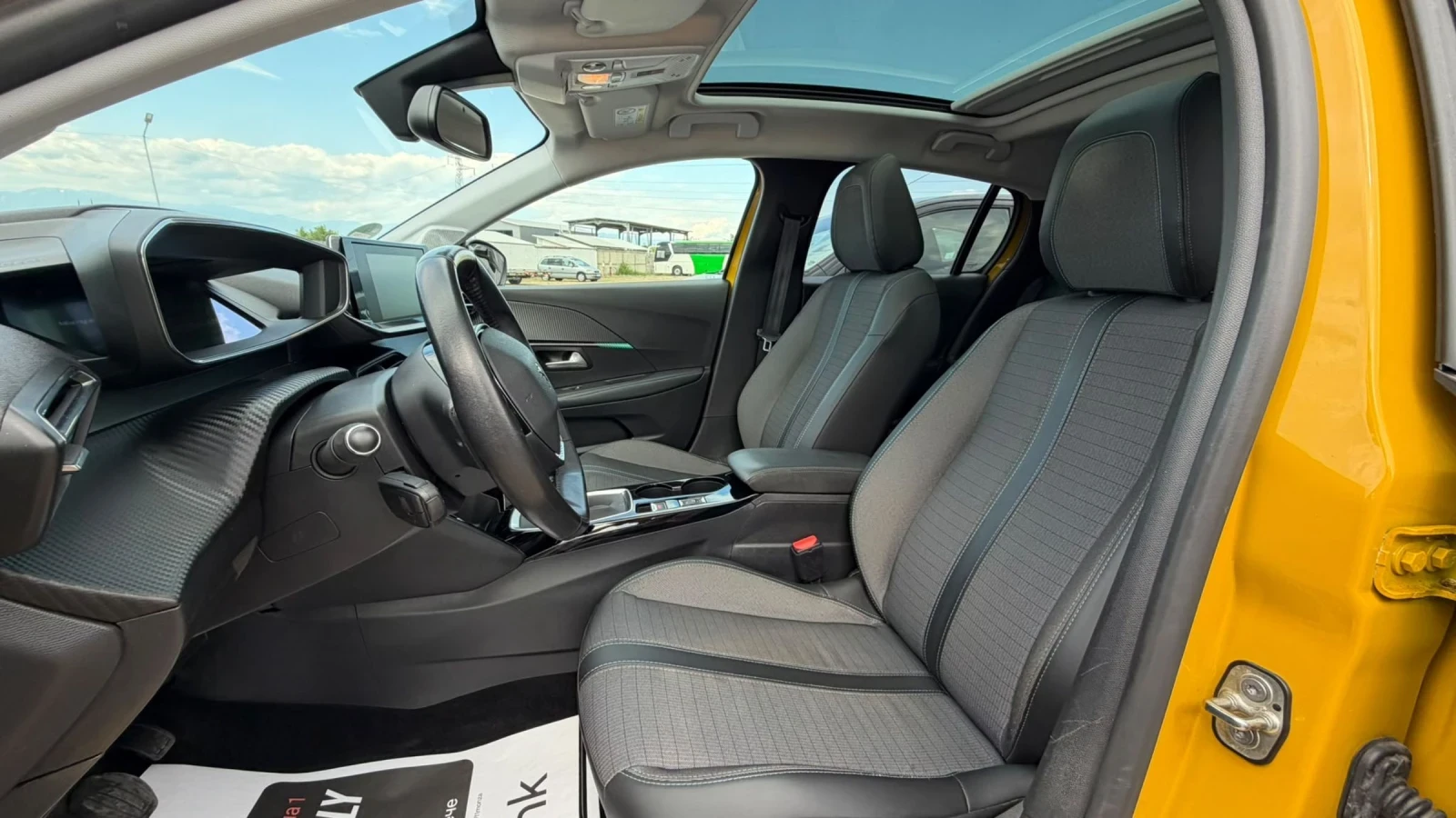 Peugeot 208 Allure, снимка 9 - Автомобили и джипове - 55310000