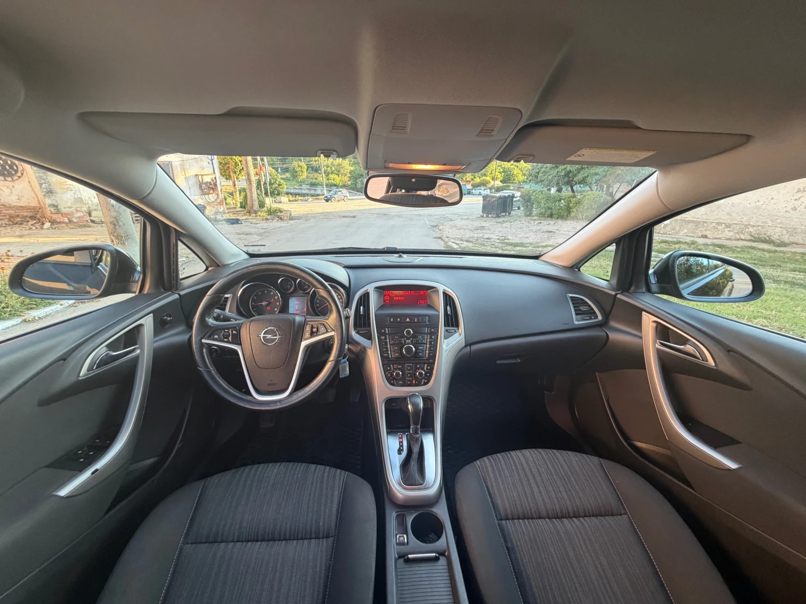Opel Astra АВТОМАТИК / ПОДГРЕВ ВОЛАН И СЕДАЛКИ / АВТОПИЛОТ , снимка 9 - Автомобили и джипове - 55504166