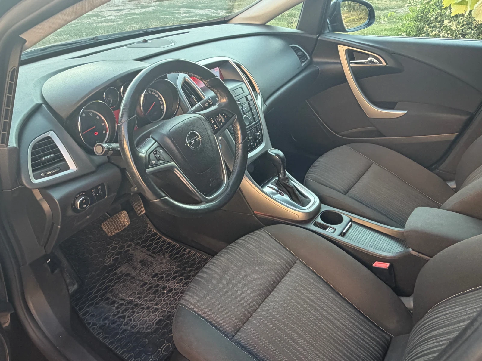 Opel Astra АВТОМАТИК / ПОДГРЕВ ВОЛАН И СЕДАЛКИ / АВТОПИЛОТ , снимка 7 - Автомобили и джипове - 55504166