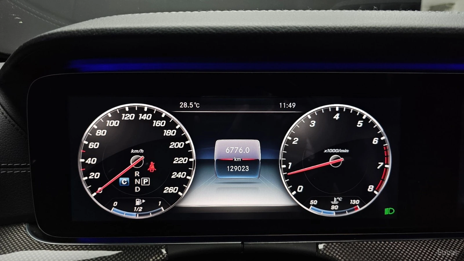 Mercedes-Benz E 300 AMG* 4MATIC* BURMESTER* 360* ПАНОРАМА* ПОДГРЕВ* HU, снимка 6 - Автомобили и джипове - 55684218