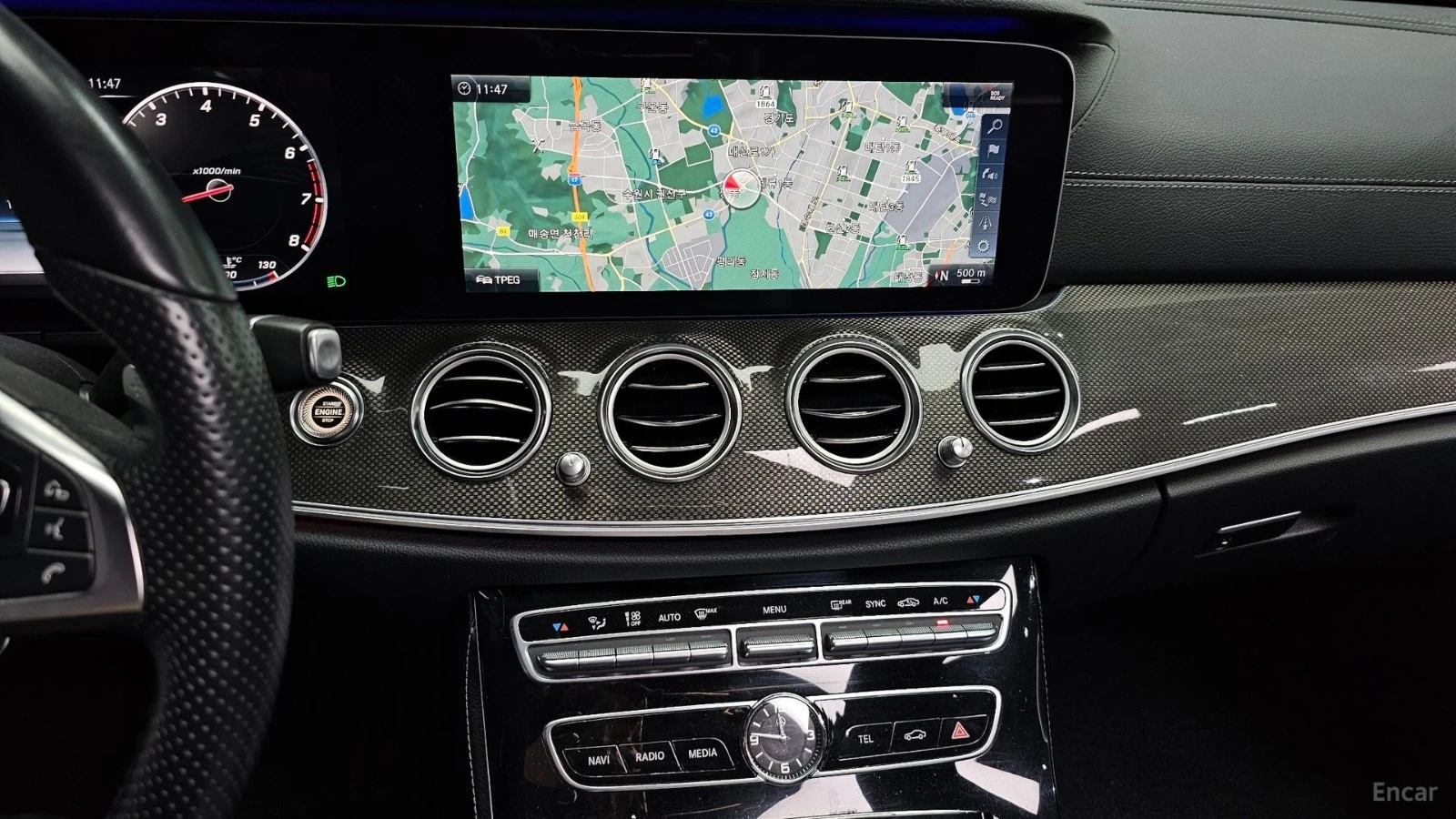 Mercedes-Benz E 300 AMG* 4MATIC* BURMESTER* 360* ПАНОРАМА* ПОДГРЕВ* HU, снимка 11 - Автомобили и джипове - 55684218