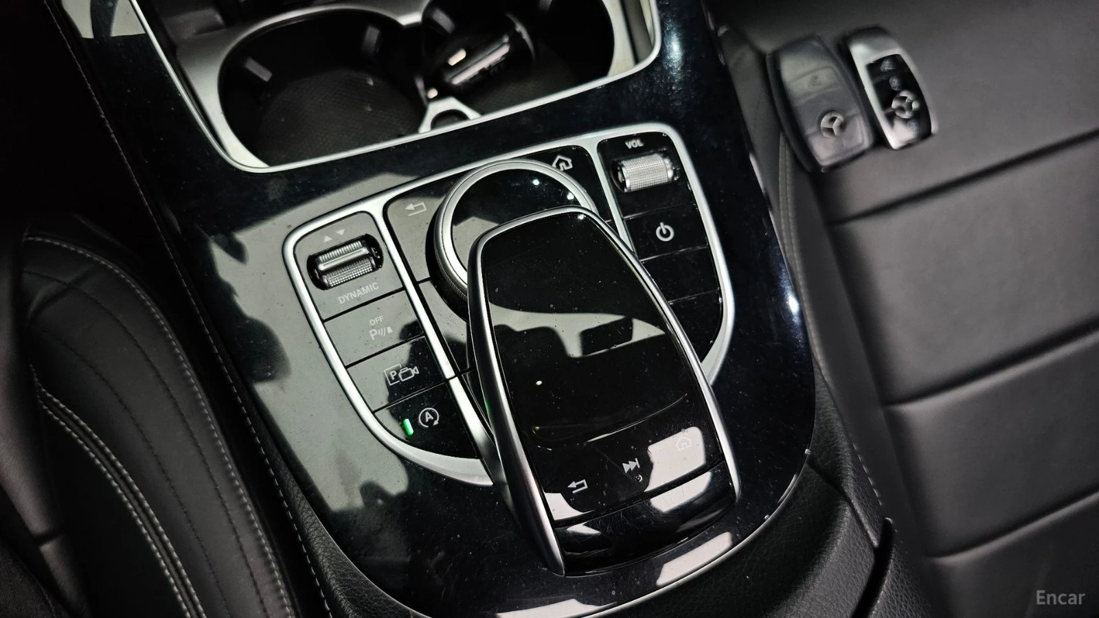 Mercedes-Benz E 300 AMG* 4MATIC* BURMESTER* 360* ПАНОРАМА* ПОДГРЕВ* HU, снимка 15 - Автомобили и джипове - 55684218