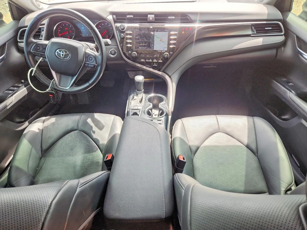 Toyota Camry 3.5l Xse V6, снимка 8 - Автомобили и джипове - 56041360